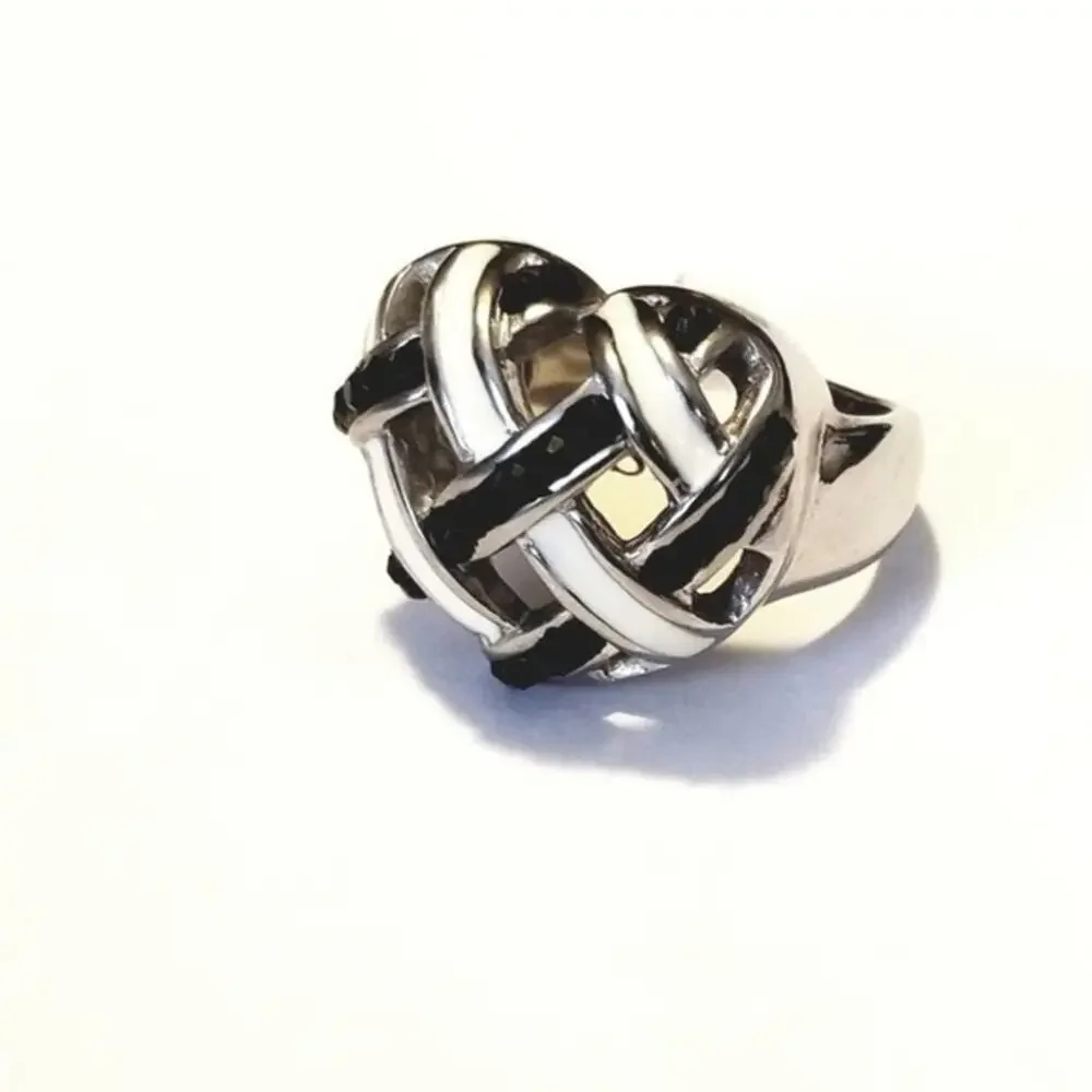 New stainless steel‎ heart ring size 8